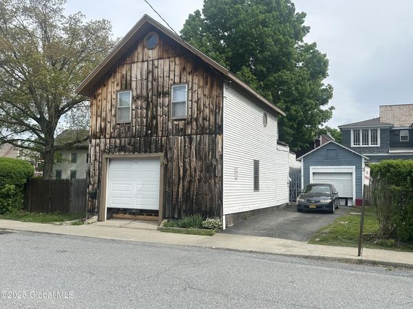 1 Willard Street, Hoosick Falls, NY 12090