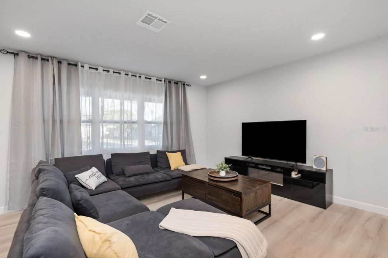 3303 32nd Street W, Bradenton, FL 34205 Photo