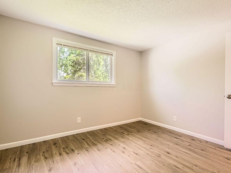 5114 Carbondale Drive, Columbus, OH 43232 Photo 5