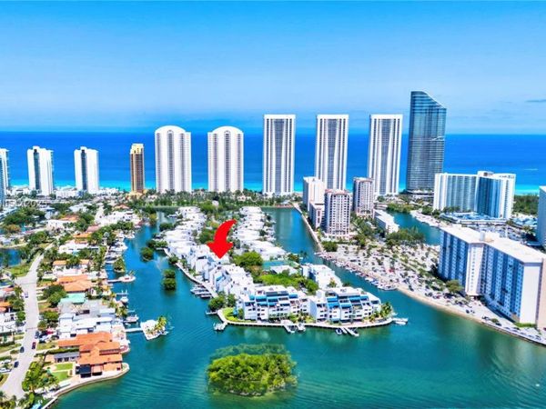 401 Poinciana Dr, Unit 1225, Sunny Isles Beach, FL 33160