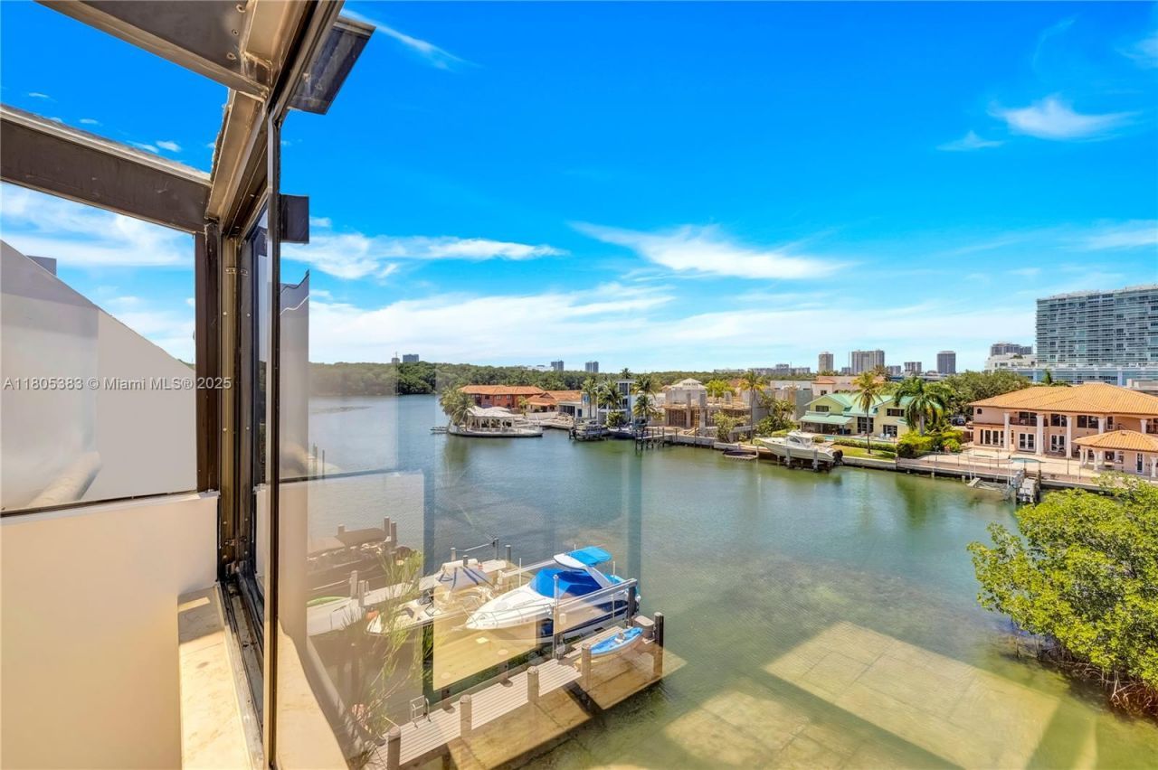 401 Poinciana Dr, Unit 1225, Sunny Isles Beach, FL 33160 Photo