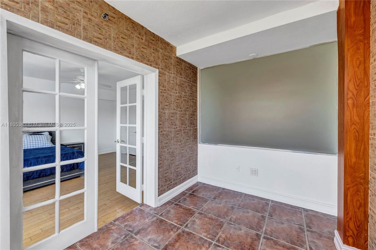 401 Poinciana Dr, Unit 1225, Sunny Isles Beach, FL 33160 Photo