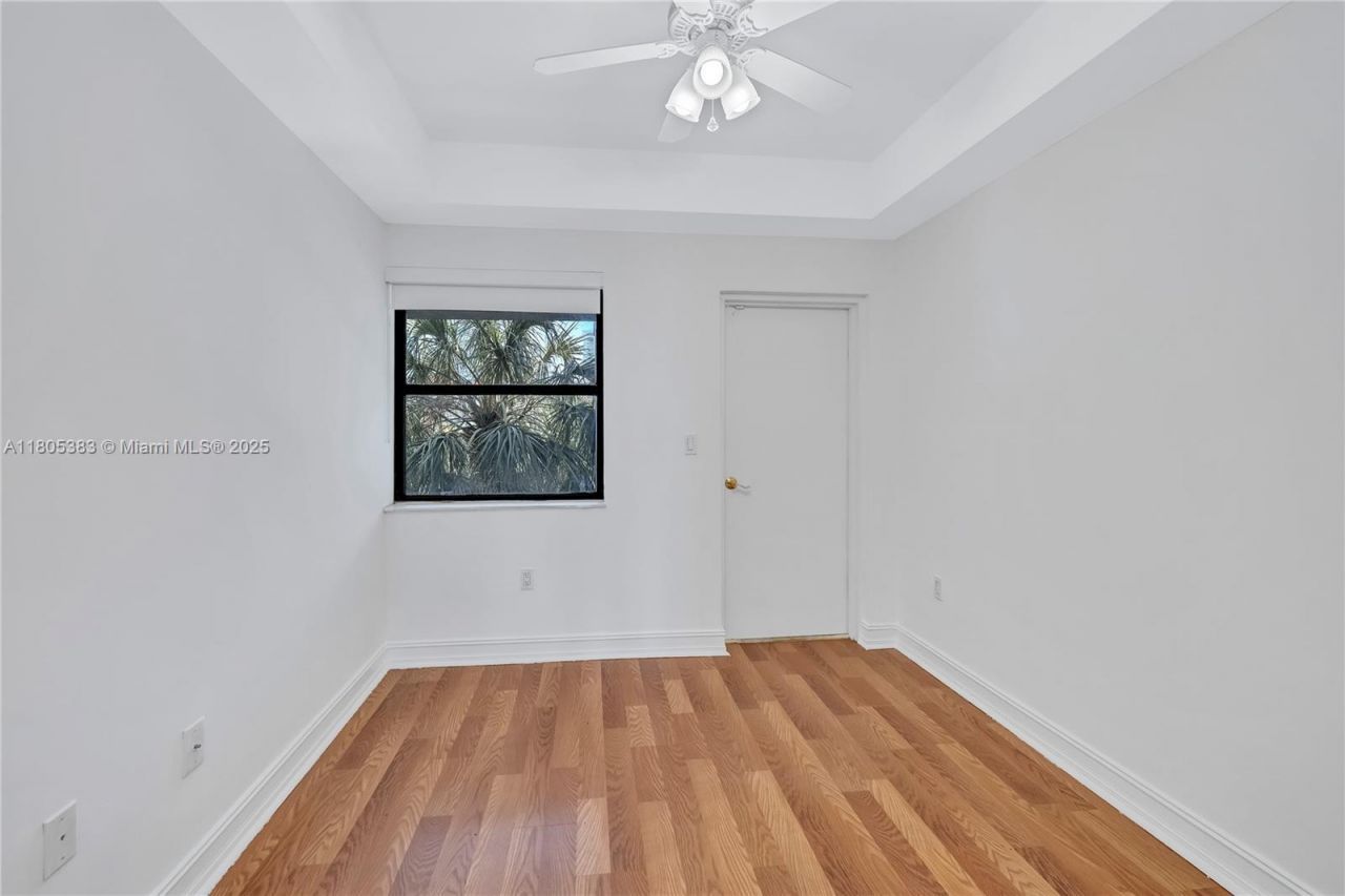 401 Poinciana Dr, Unit 1225, Sunny Isles Beach, FL 33160 Photo