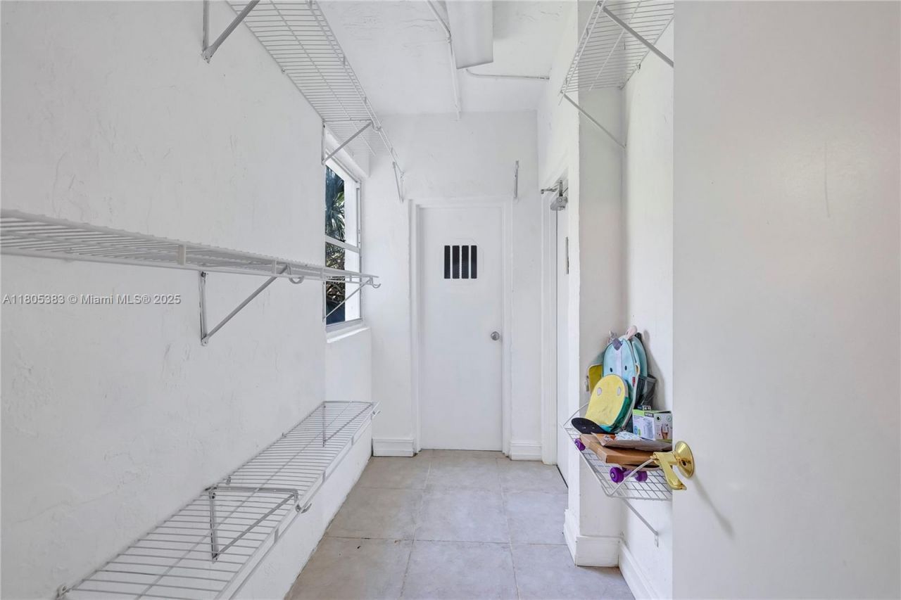 401 Poinciana Dr, Unit 1225, Sunny Isles Beach, FL 33160 Photo