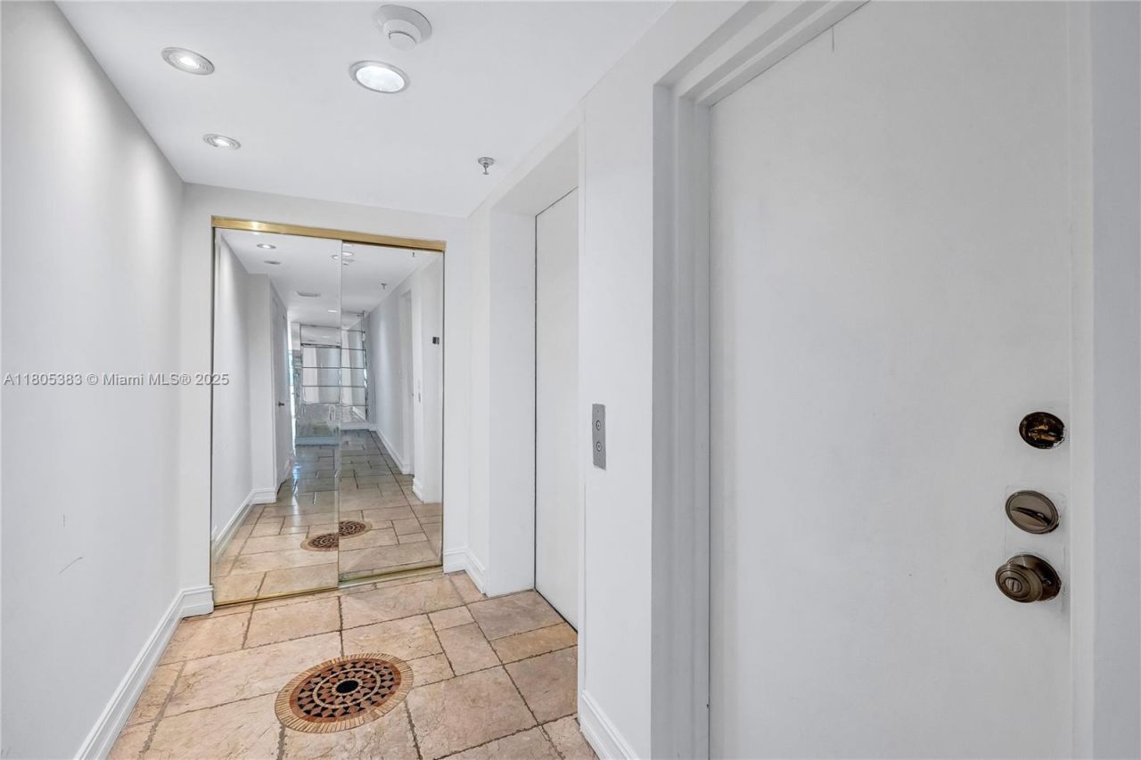 401 Poinciana Dr, Unit 1225, Sunny Isles Beach, FL 33160 Photo