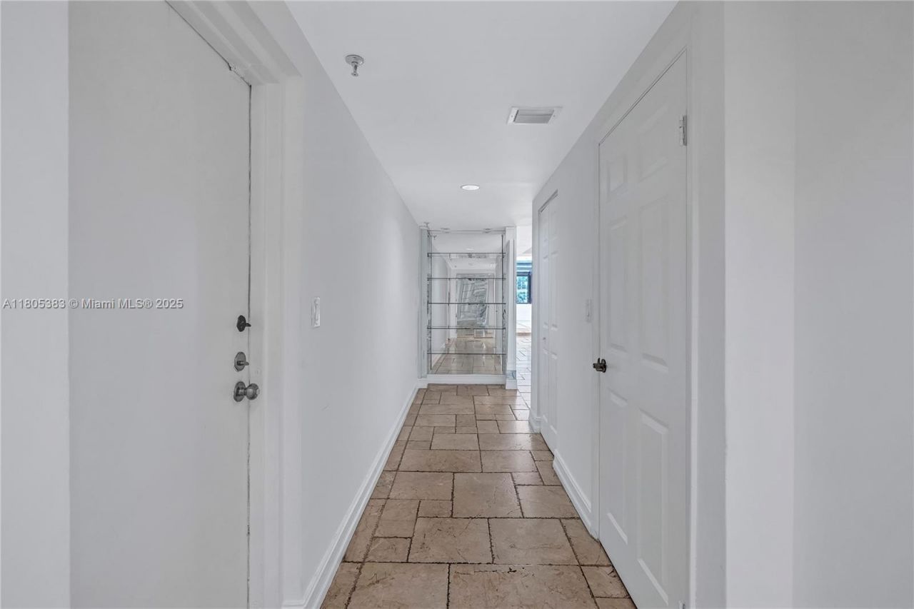 401 Poinciana Dr, Unit 1225, Sunny Isles Beach, FL 33160 Photo