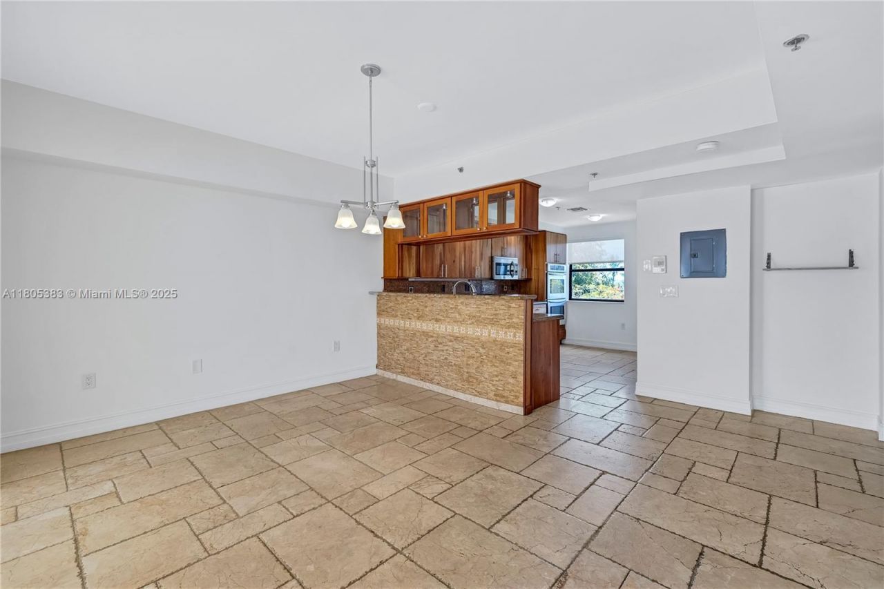 401 Poinciana Dr, Unit 1225, Sunny Isles Beach, FL 33160 Photo