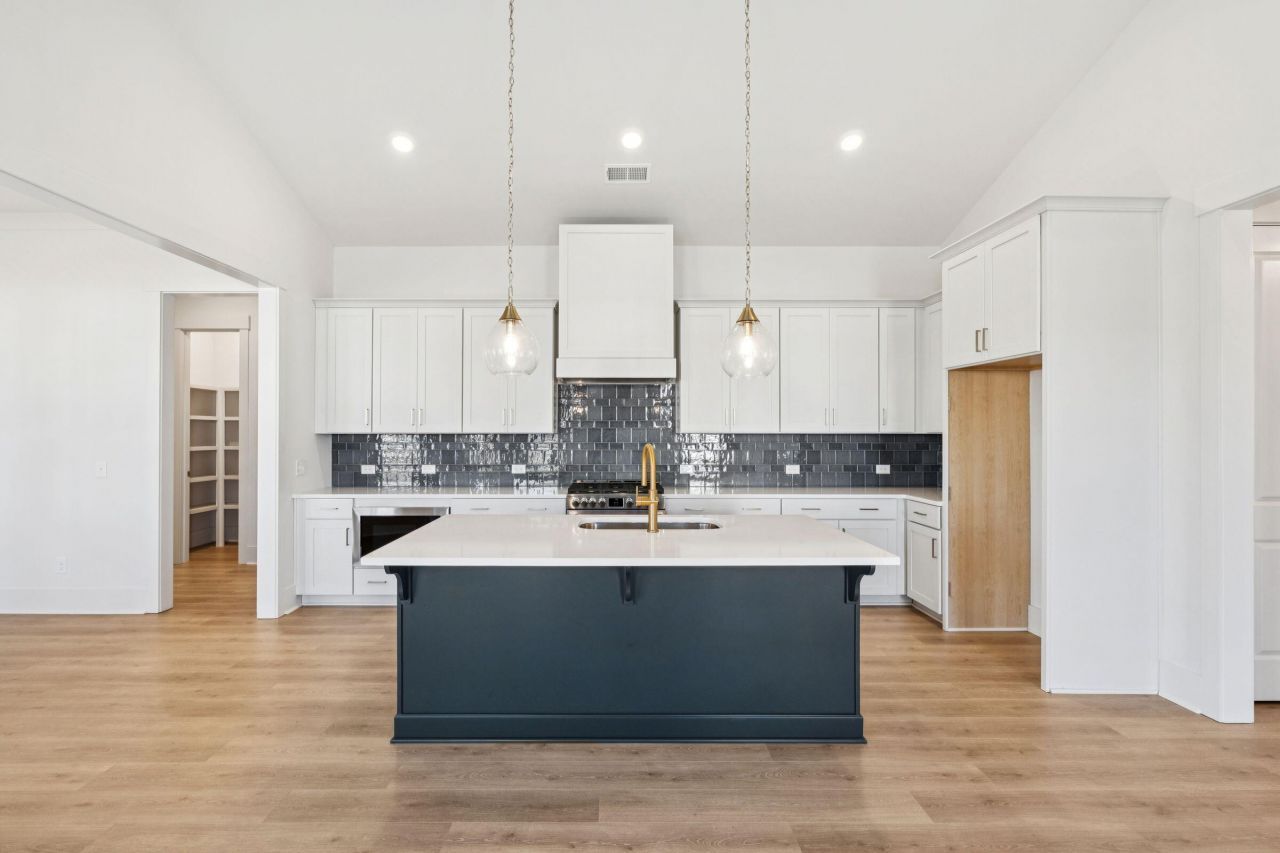 827 Gentle Breeze Drive Photo 12