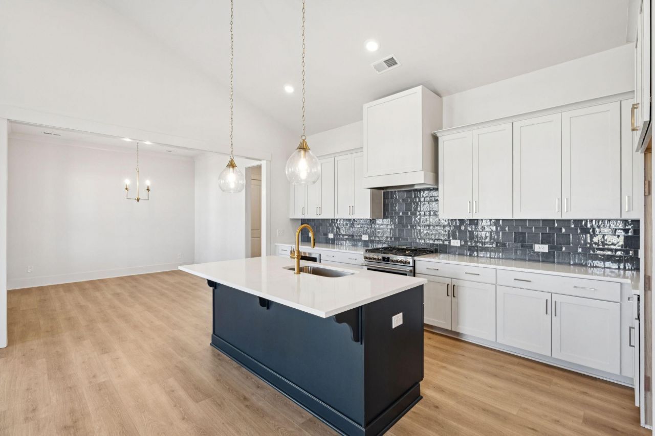 827 Gentle Breeze Drive Photo 13