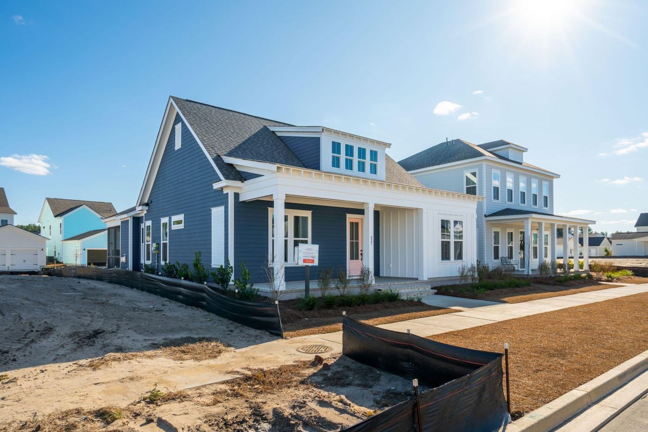 827 Gentle Breeze Drive Photo 2