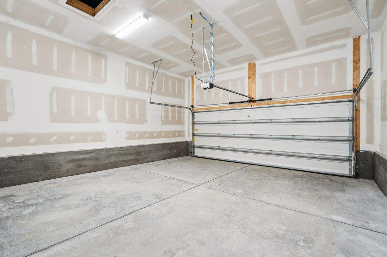 827 Gentle Breeze Drive Photo 38