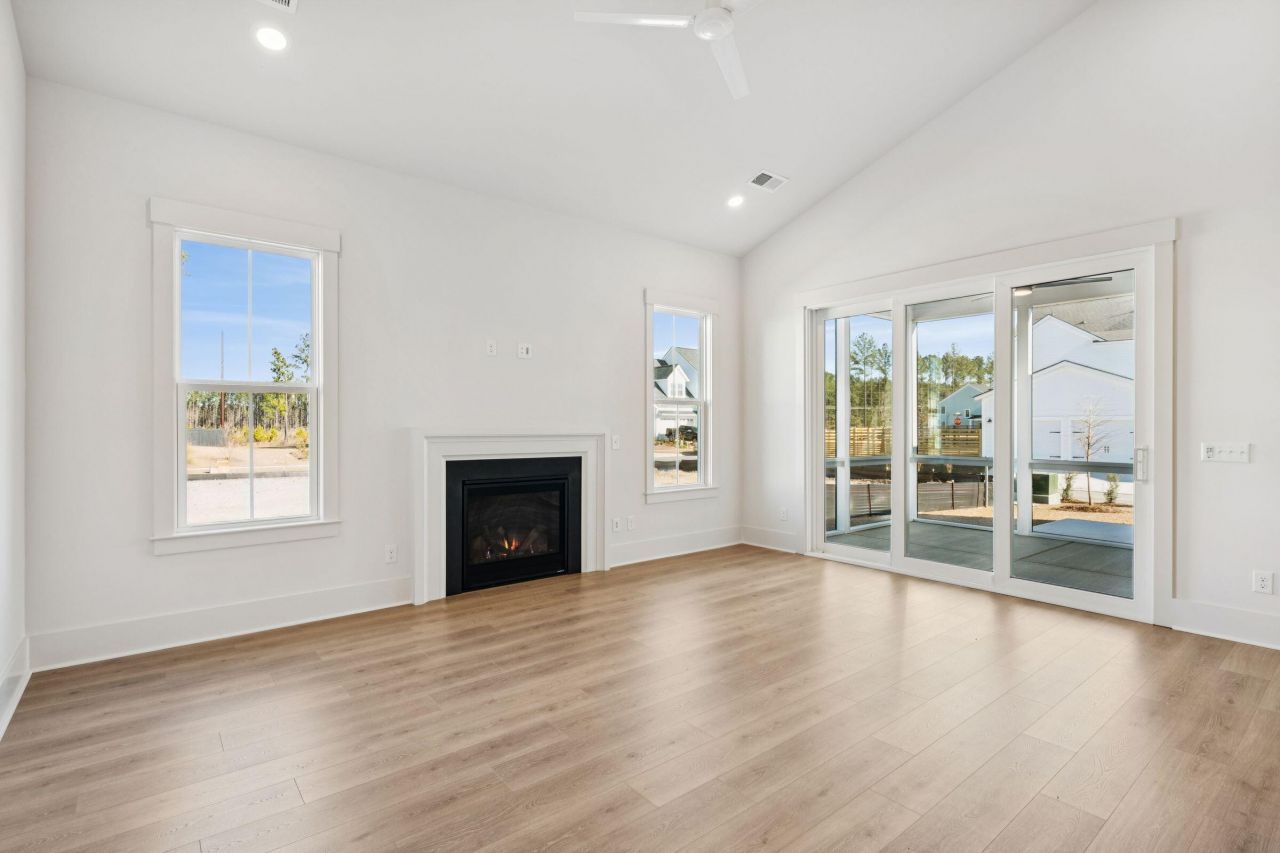 827 Gentle Breeze Drive Photo 8