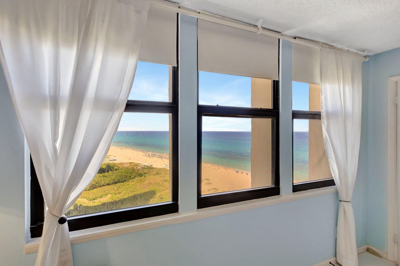 2800 N Ocean Drive, Unit A-17c, Singer Island, FL 33404 Photo