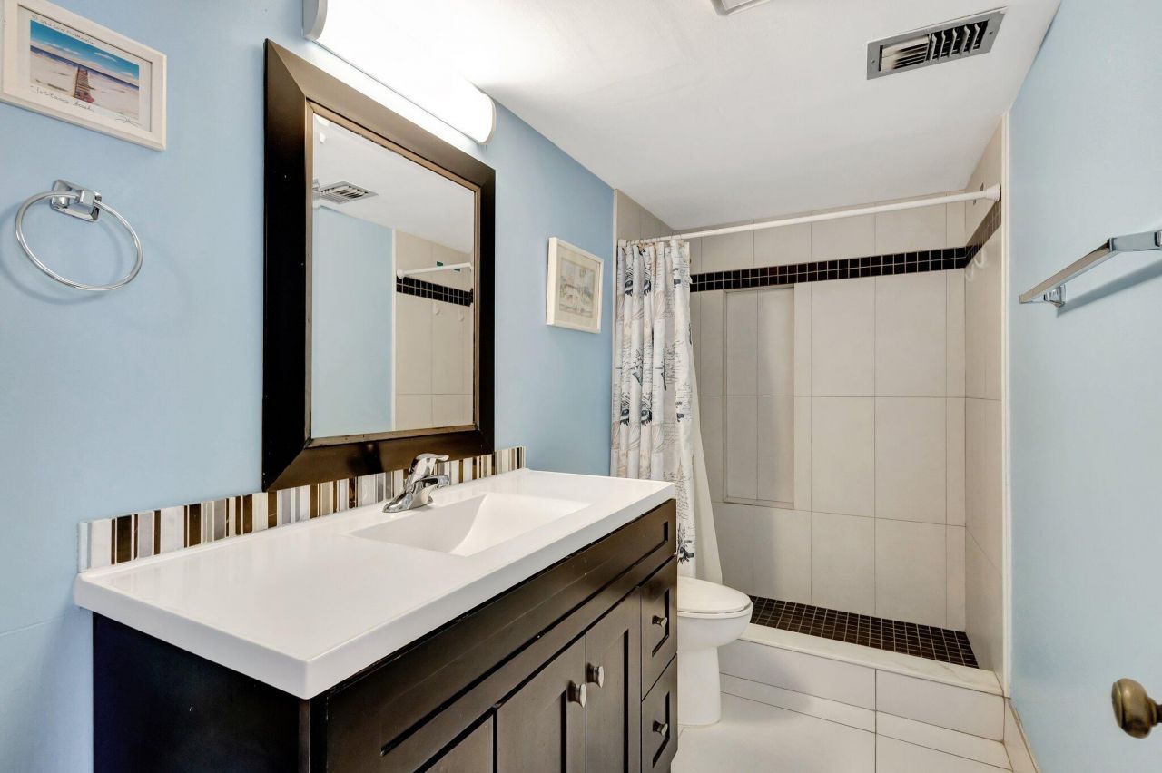 2800 N Ocean Drive, Unit A-17c, Singer Island, FL 33404 Photo