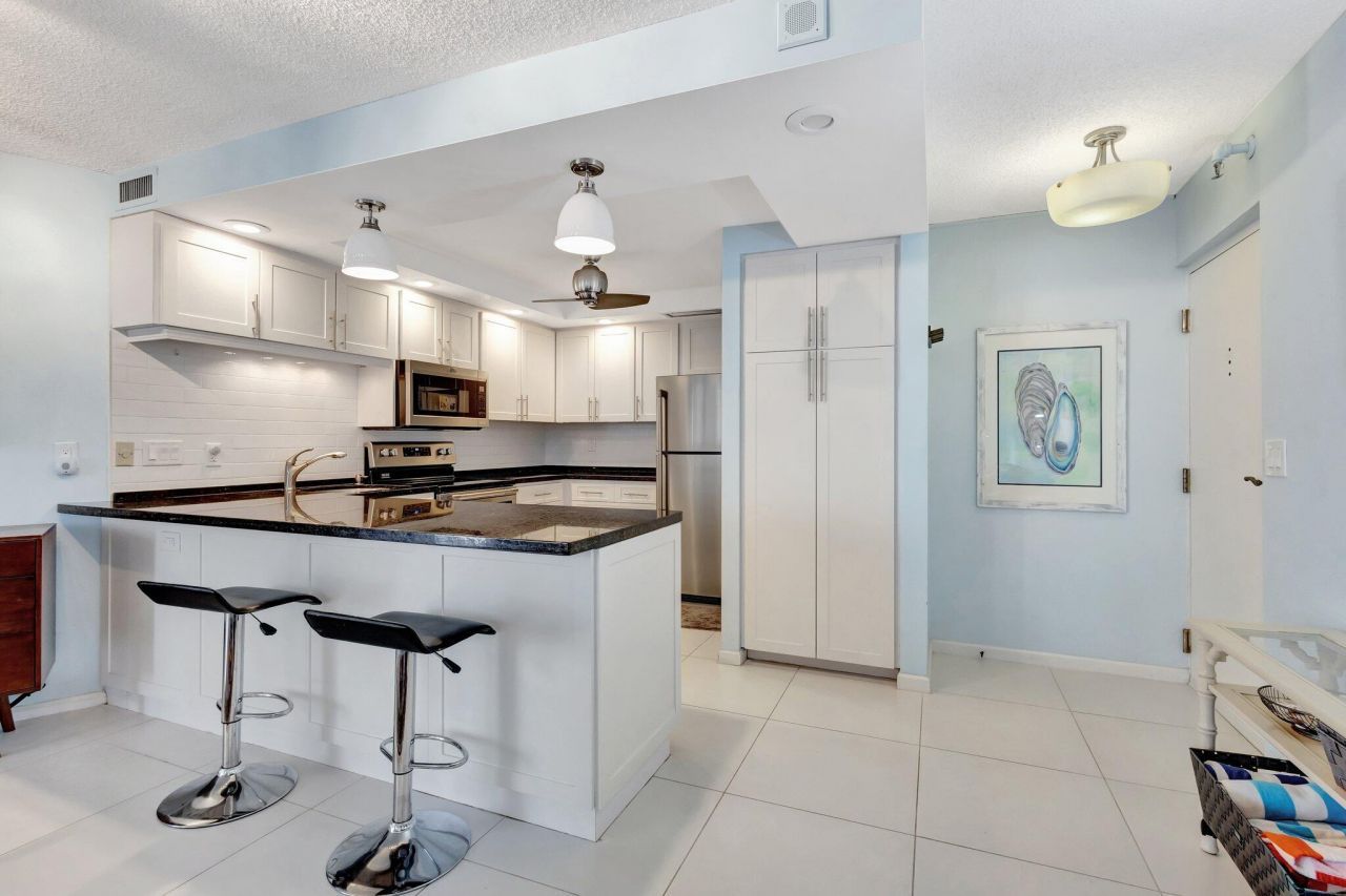 2800 N Ocean Drive, Unit A-17c, Singer Island, FL 33404 Photo
