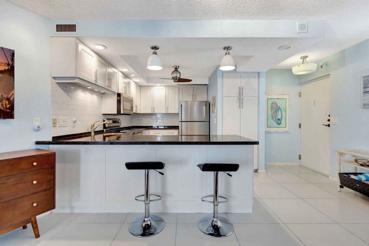 2800 N Ocean Drive, Unit A-17c, Singer Island, FL 33404 Photo