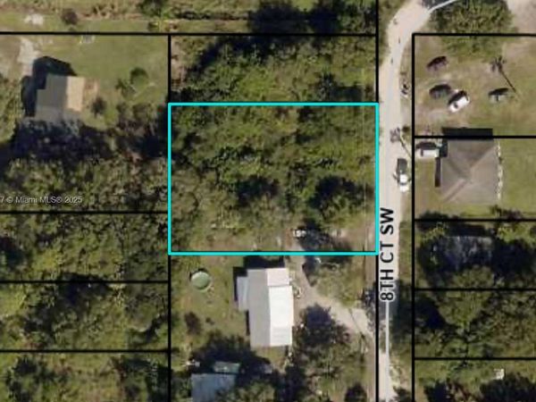 825 8th Ct, Vero Beach, FL 32962