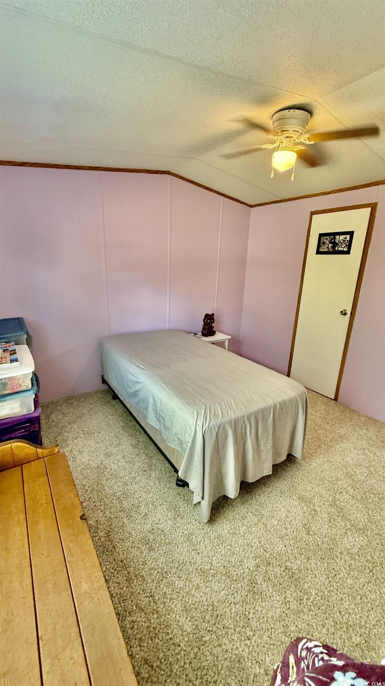 1056 Hunter Way Photo 14