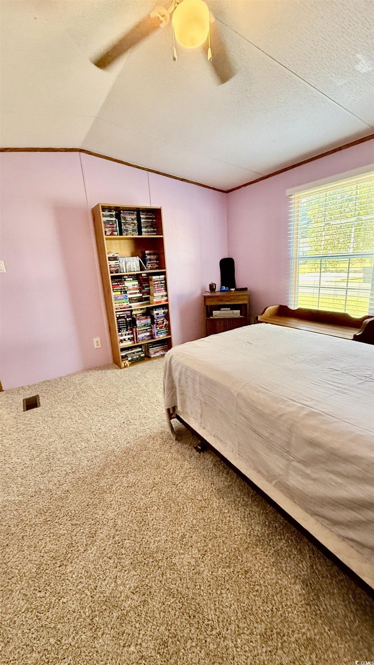 1056 Hunter Way Photo 16