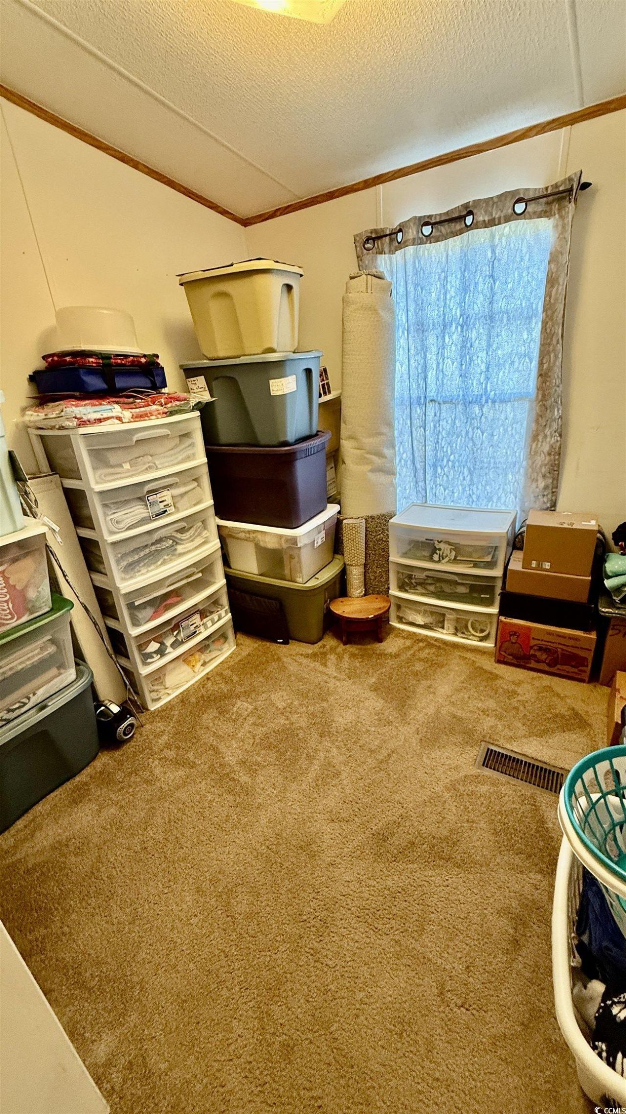 1056 Hunter Way Photo 20