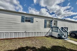 1056 Hunter Way photo 4