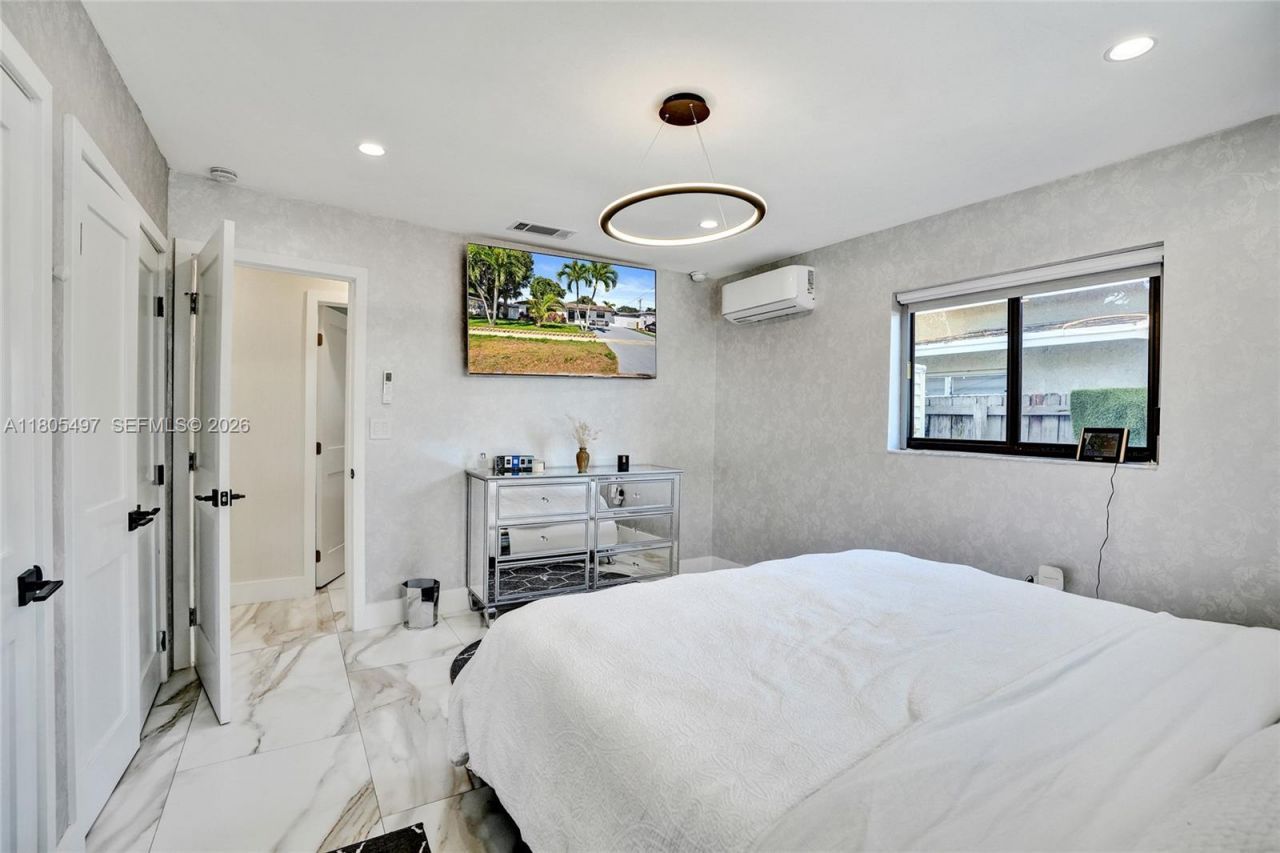 6761 Allen St, Hollywood, FL 33024 Photo