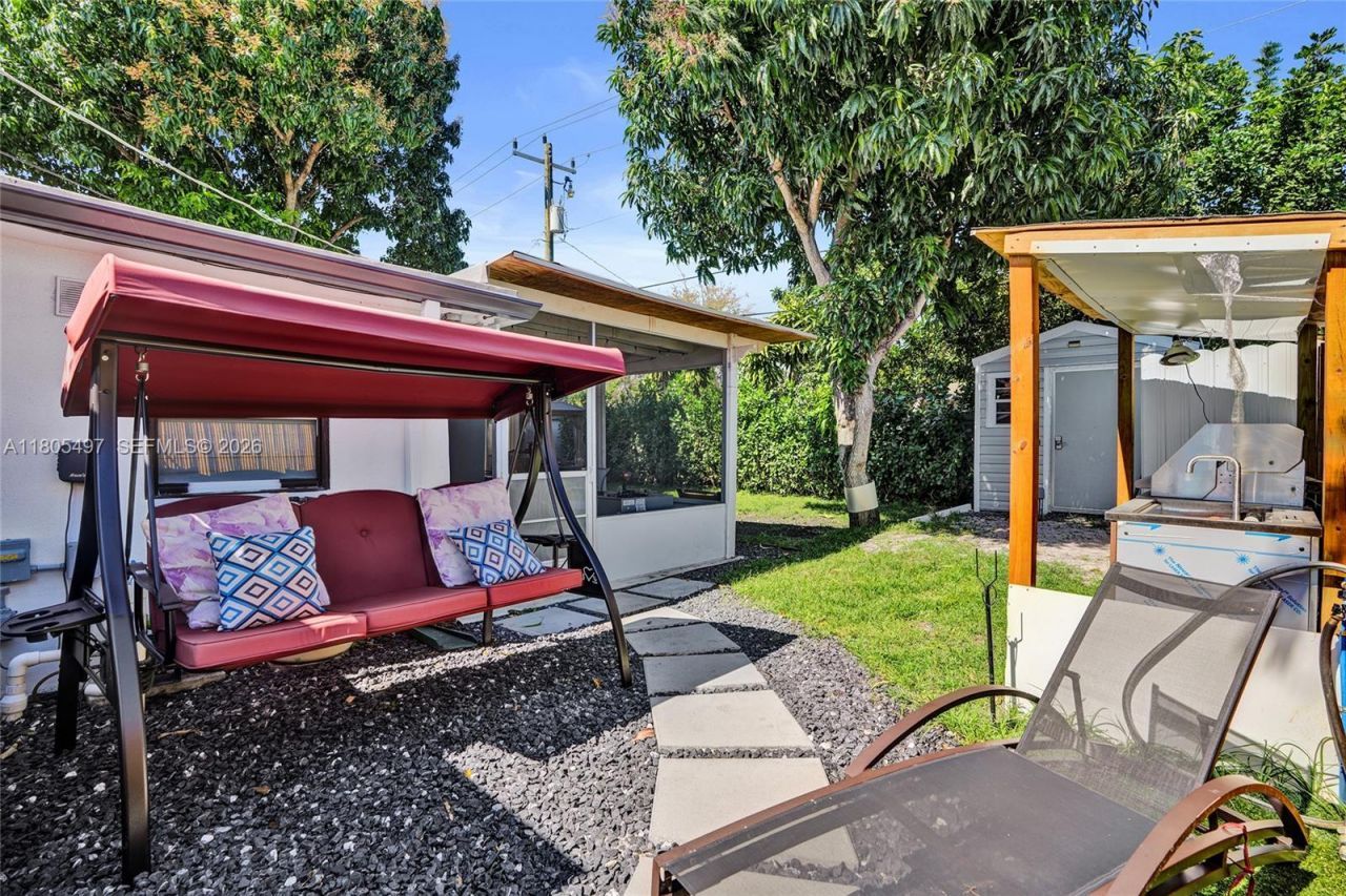 6761 Allen St, Hollywood, FL 33024 Photo