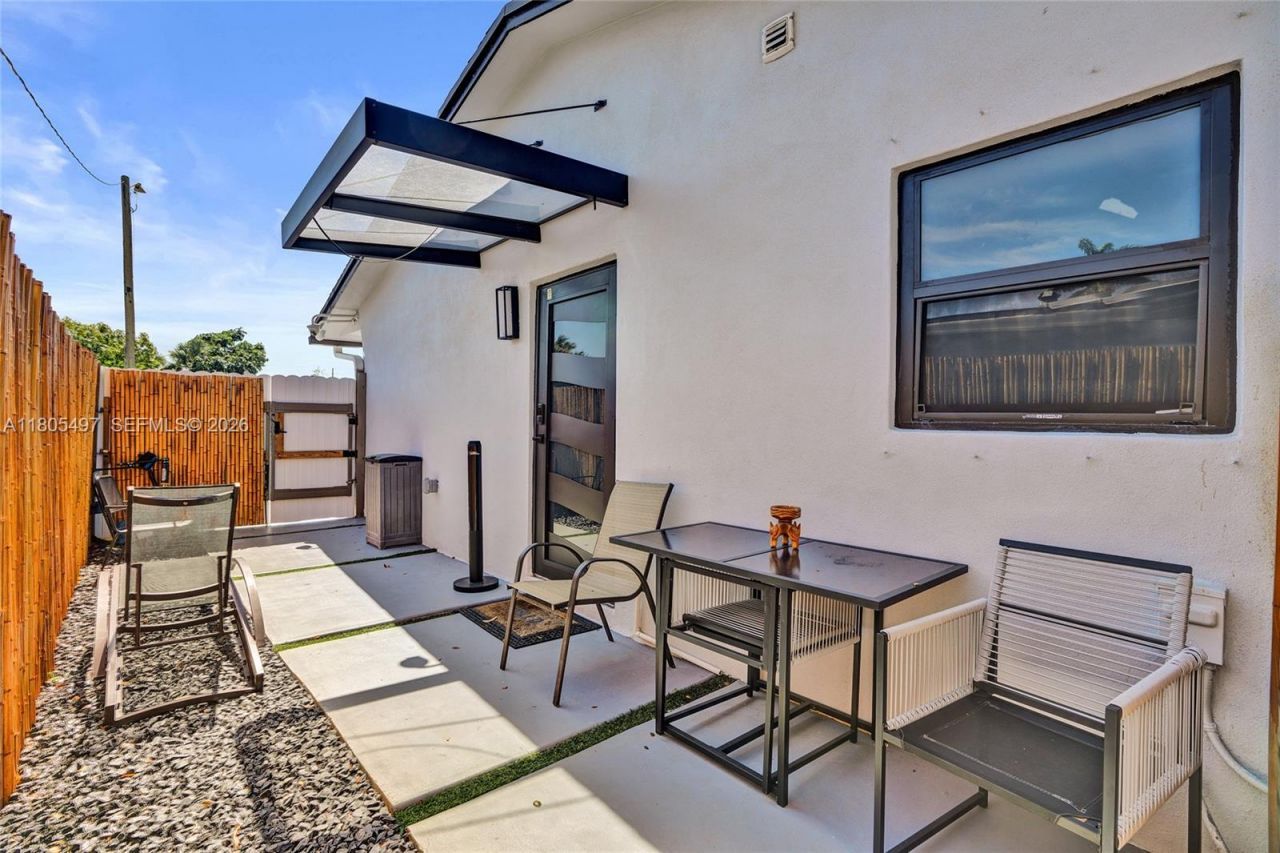 6761 Allen St, Hollywood, FL 33024 Photo