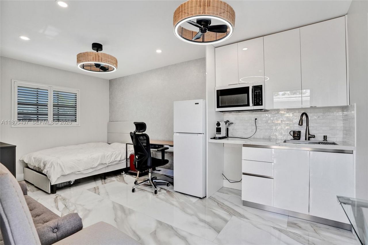 6761 Allen St, Hollywood, FL 33024 Photo