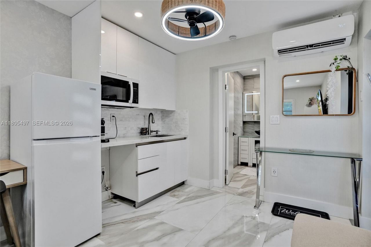 6761 Allen St, Hollywood, FL 33024 Photo