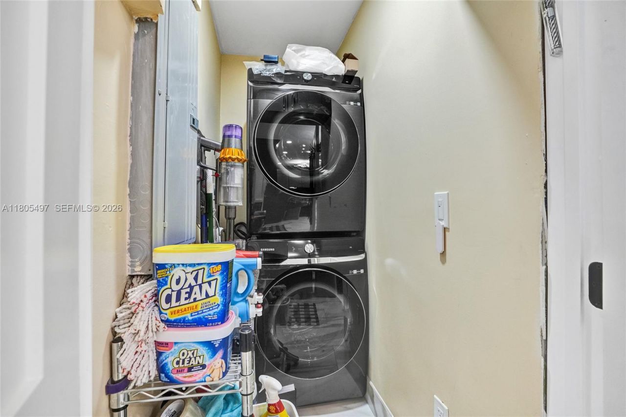 6761 Allen St, Hollywood, FL 33024 Photo