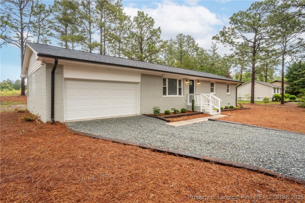 1224 Pee Dee Road, Aberdeen, NC 28315 Main Photo