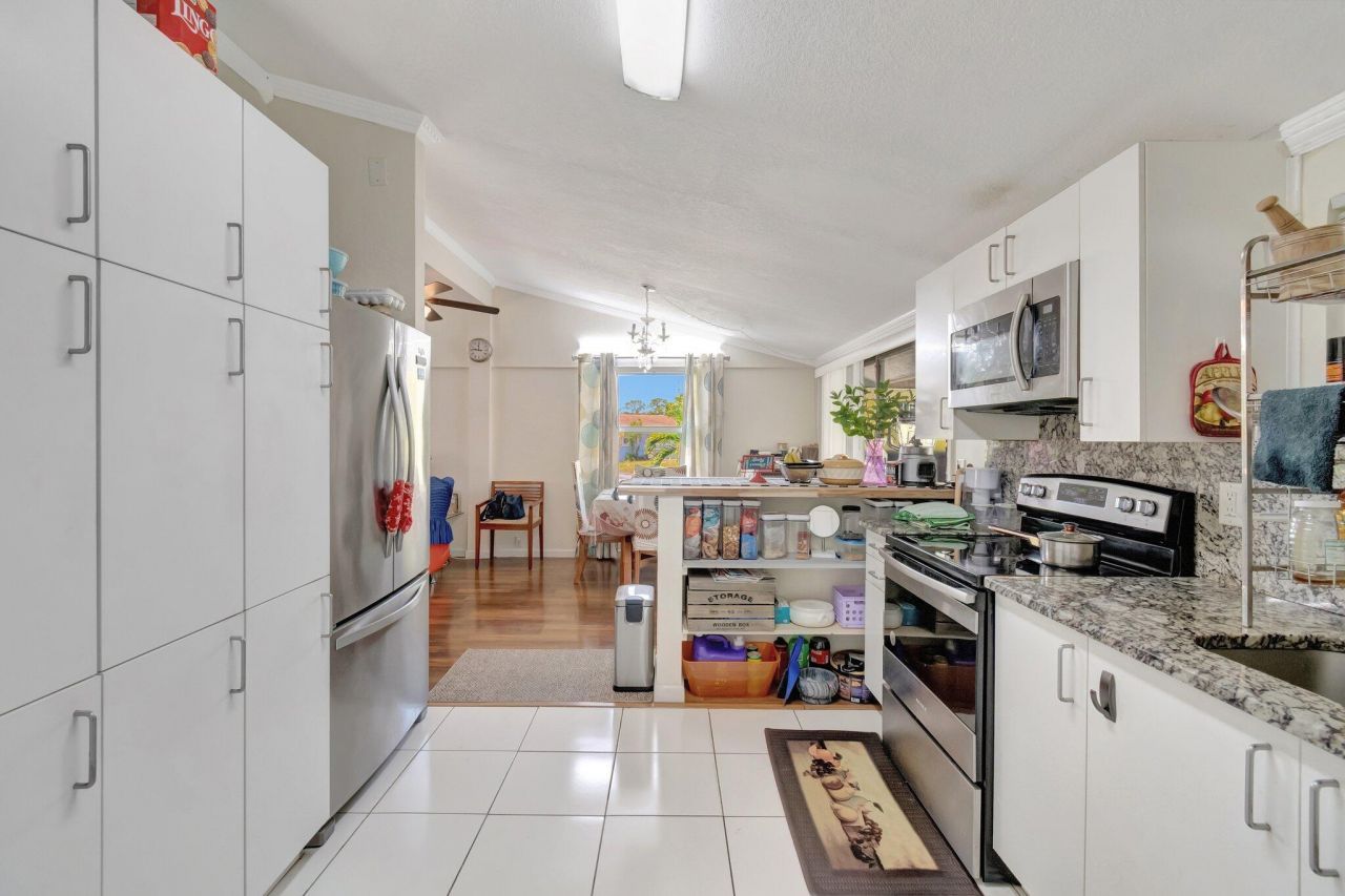 3935 Chickasha Road, Atlantis, FL 33462 Photo