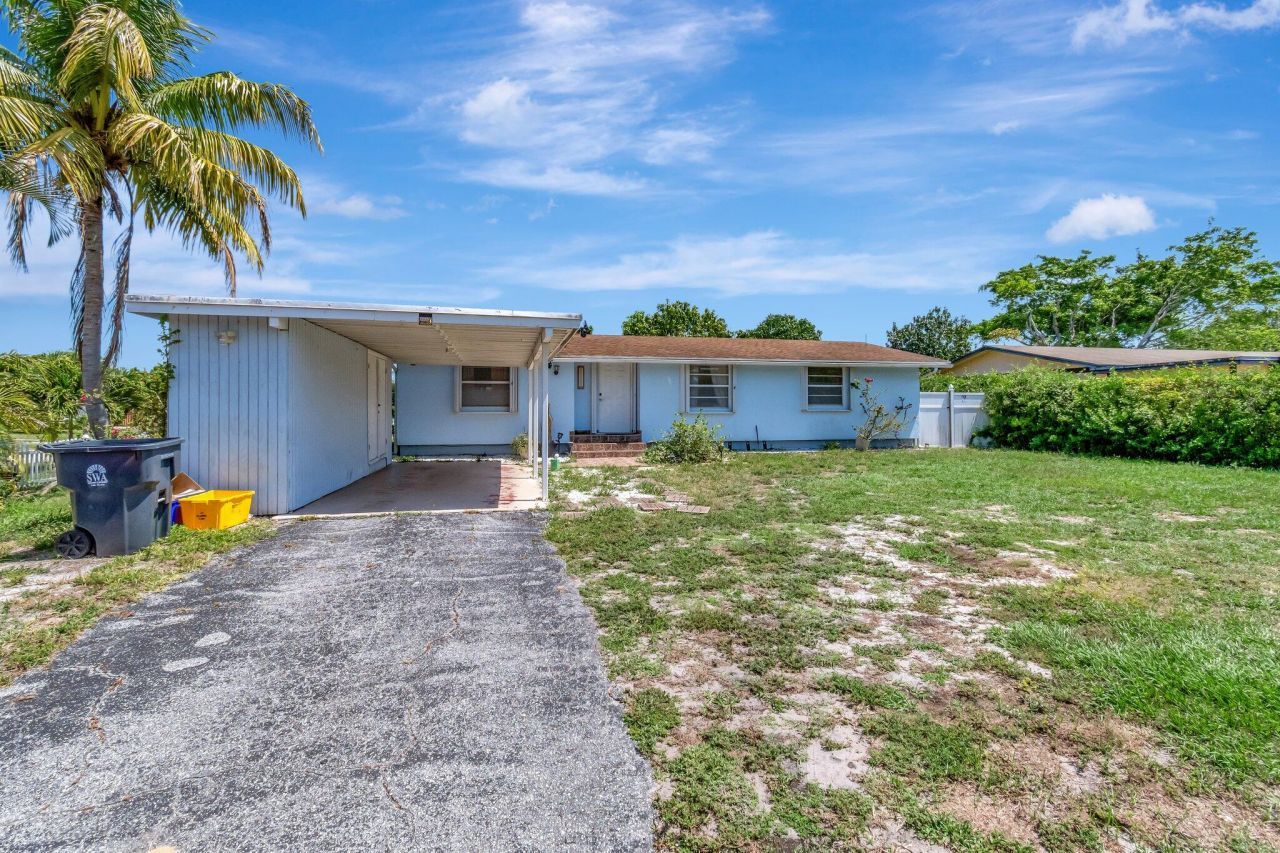 3935 Chickasha Road, Atlantis, FL 33462 Photo