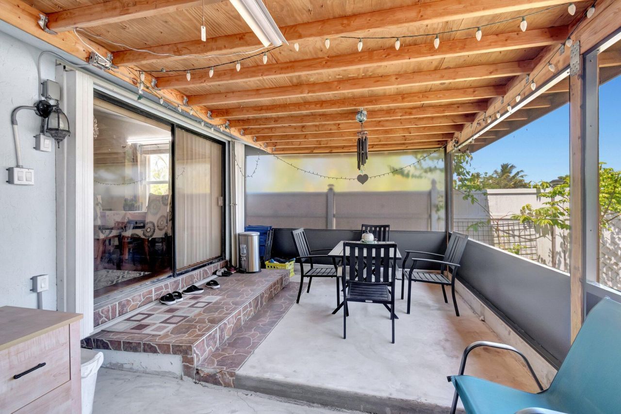 3935 Chickasha Road, Atlantis, FL 33462 Photo