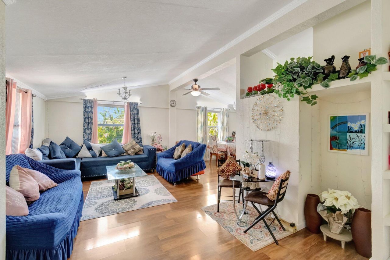 3935 Chickasha Road, Atlantis, FL 33462 Photo