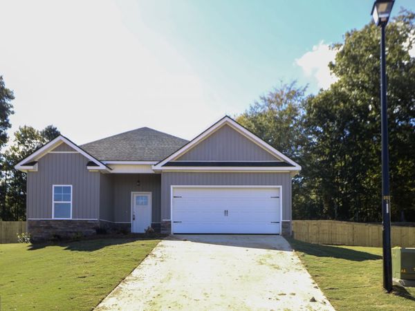 112 Amargosa Place, Bonaire, GA 31005