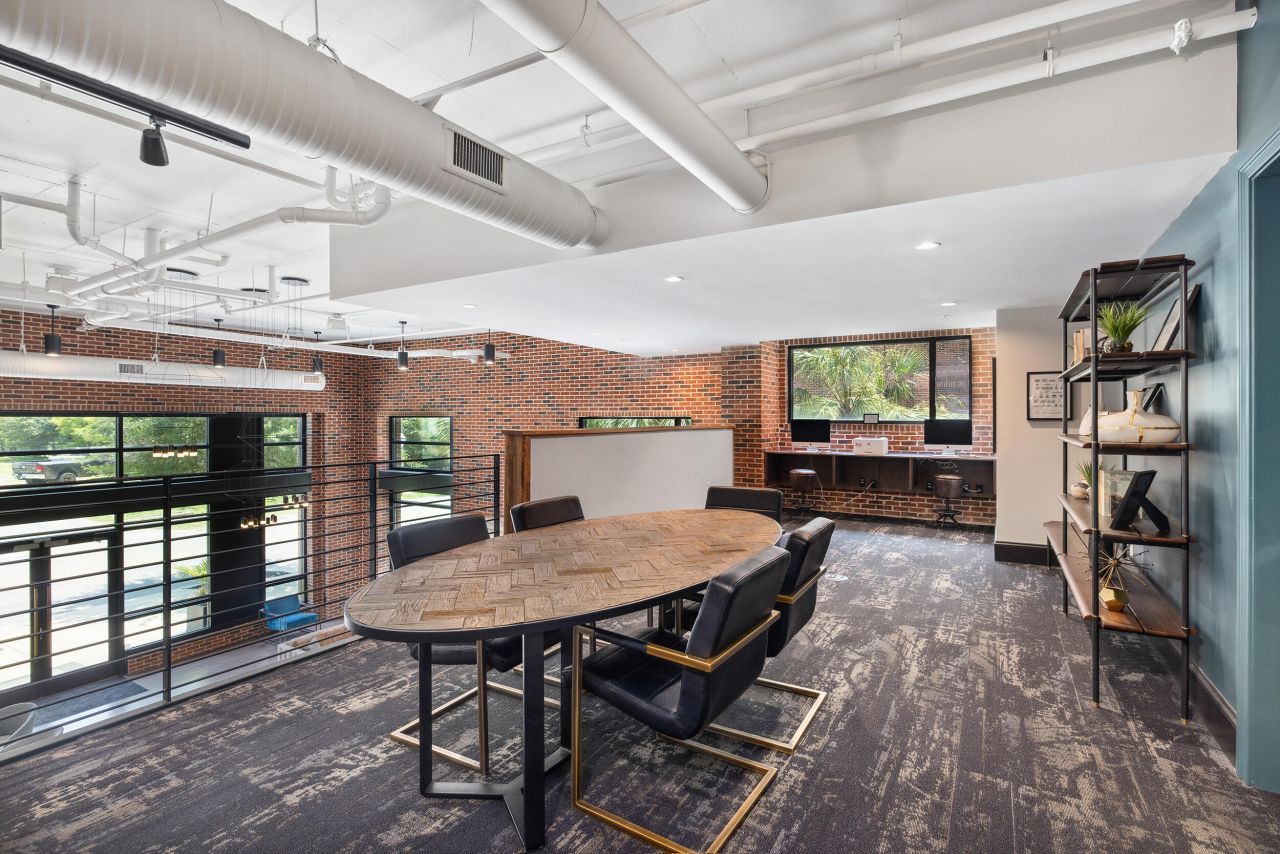 601 Meeting Street Photo 24