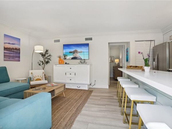 980 7th AVE S, Unit 104, NAPLES, FL 34102