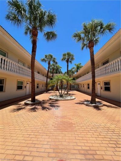 980 7th Ave S, Unit 104, Naples, FL 34102 Photo