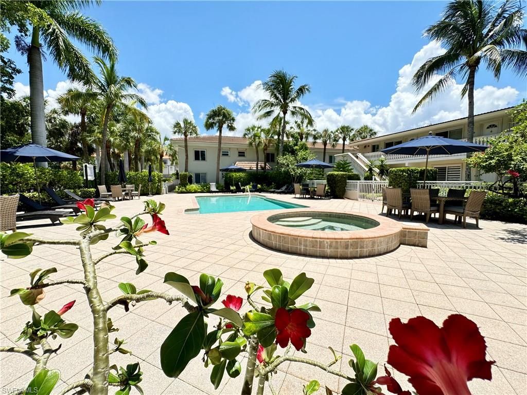 980 7th Ave S, Unit 104, Naples, FL 34102 Photo