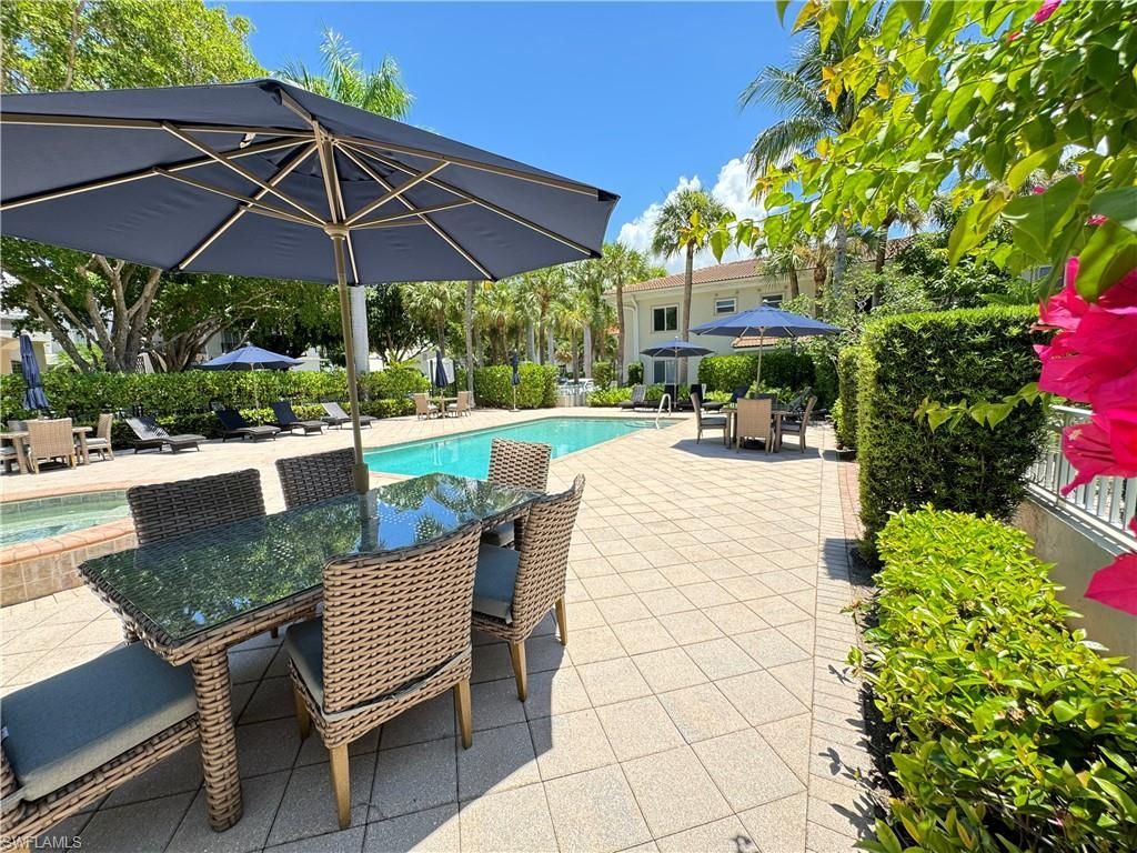 980 7th Ave S, Unit 104, Naples, FL 34102 Photo