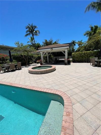 980 7th Ave S, Unit 104, Naples, FL 34102 Photo