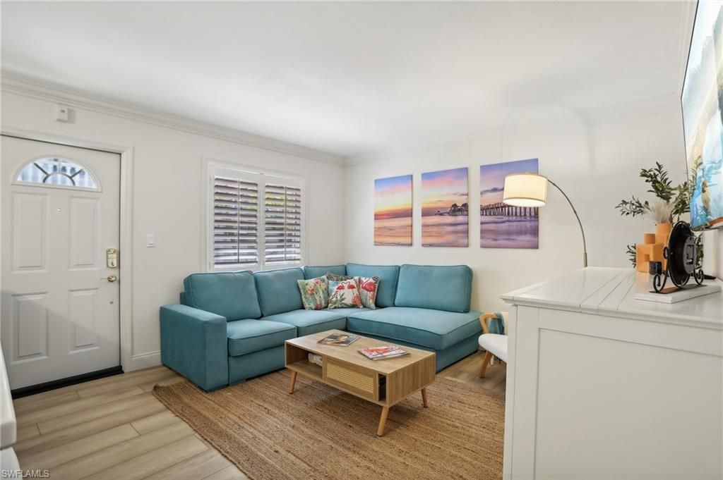 980 7th Ave S, Unit 104, Naples, FL 34102 Photo