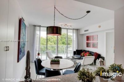 720 NE 62nd St, Unit 402, Miami, FL 33138 Photo