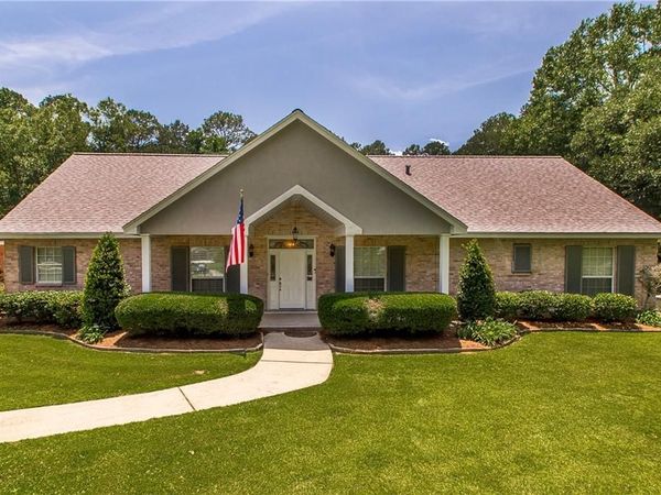 6 RENE Court, Mandeville, LA 70471