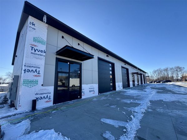 1255 Blairs Ferry Road, Unit A-D, Marion, IA 52302