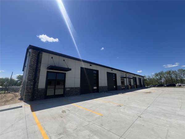 1255 Blairs Ferry Road, Unit A&B, Marion, IA 52302
