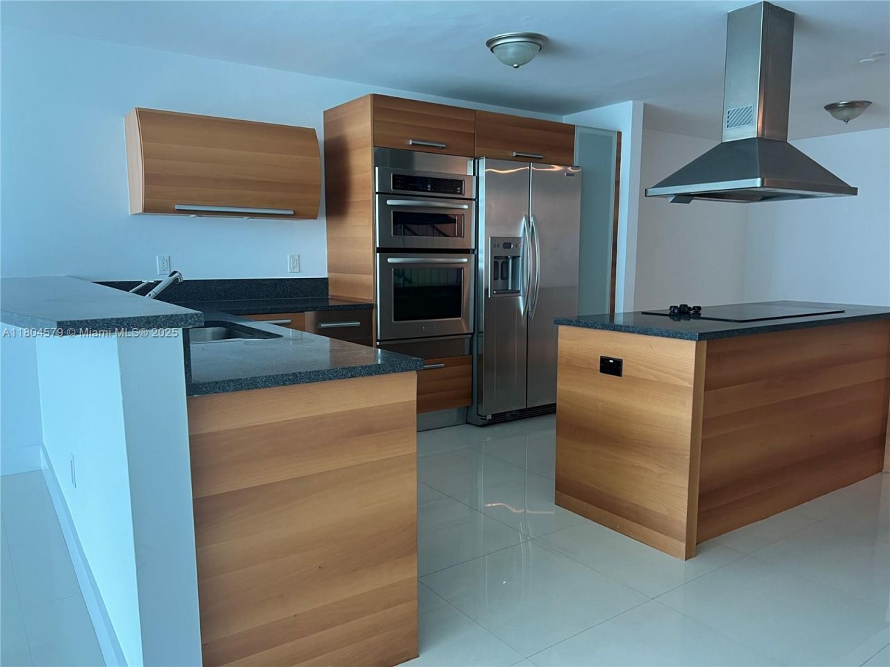 2950 NE 188th St, Unit 444, Aventura, FL 33180 Photo