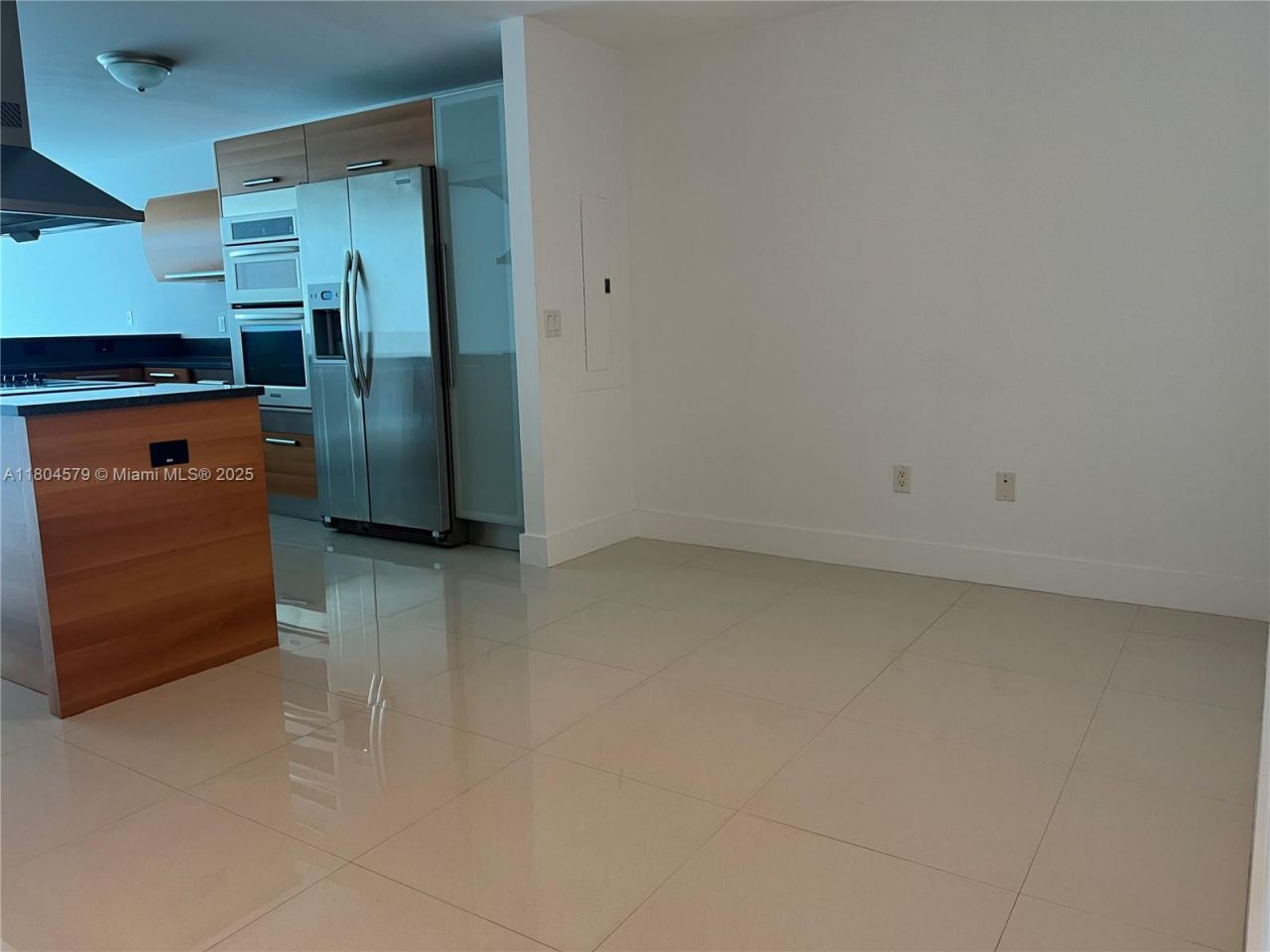 2950 NE 188th St, Unit 444, Aventura, FL 33180 Photo